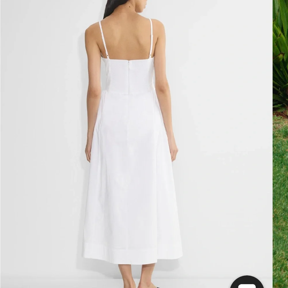 Aritzia - Babaton Technique Poplin Dress - 00 - Picture 2 of 8